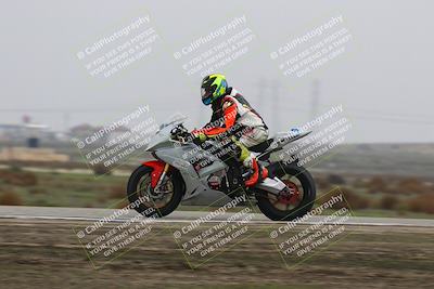 media/Nov-29-2025-TrackDaz (Sat) [[10ae2d9bce]]/B Group/Session 4 (Wheelie Bump)/